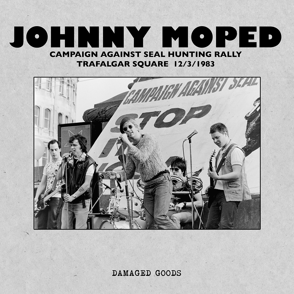 johnny-moped-trafalgar-square